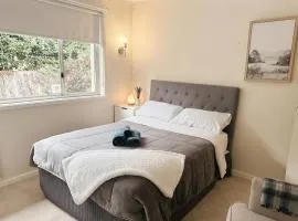 Cozy Curtin Private Guest house