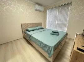 6 Min to Airport Apartment