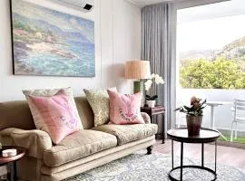 Whale Walk Apartment - Kalliste Boutique Stays