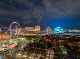 Sphere View with Balcony at Platinum Hotel