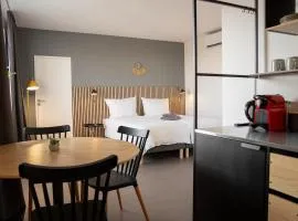 N31 Spacious Apartment with AC