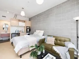 Petone City Studio with Balcony