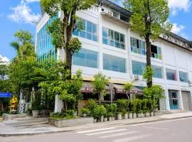 Tiffany Resident Apartment