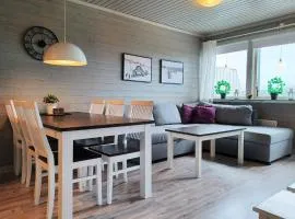 Home for 6 with Sauna & Balcony
