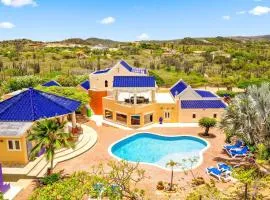 Luxury 6BR Nature's dream Villa by Bocobay