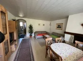 Likeable quiet 2-room apartment with balcony
