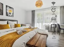 Gelbe Koffer - Großes Apartment in Homburg mit 3 Schlafzimmern- Uniklinik & City-Nähe - Balkon - Parkplatz - Self-Check-in