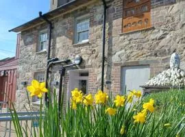 Ty'n Llan- tafarn gymunedol- community pub