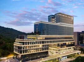 Fashion Town Hotel Shenzhen MGallery Collection - Convenient Access to Xiangmihu Financial Center and Shenzhen International Exchange Center,位于深圳的酒店