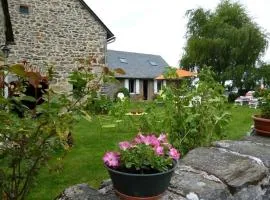 Gîte de France à Sarroux - St Julien 3 épis - Gîte de France 8 personnes MAE-0134