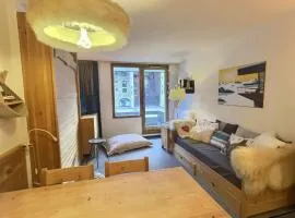 Résidence Les Andes - Joli 2 pièces en centre-ville de Val D'Isère, proche de toutes commodités MAE-1041