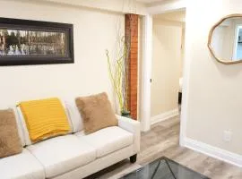 Lake Ontario Retreat 2BR Suite, 2-Min Walk to Lake
