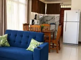 Blue House with Pool and Air-Conditioning