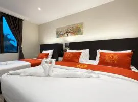 S Empire Hotel