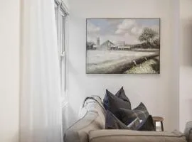 The Tradesmans Cottage 1 2