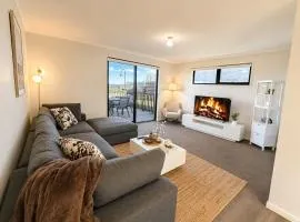 Water View Retreat 3BR Family Home Near Hobart