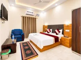 The Luxury Palace Vrindavan - Near Ramjanam Bhumi Premium Hotel & Comfortable Stay with Free Wi-Fi, Spacious Parking