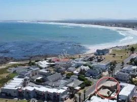 Beach Road Coastal Suite - Melkbos Beach & Restaurants Walkable