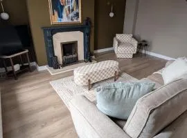 Moira - Large 3-Bed House - Contractors And Families