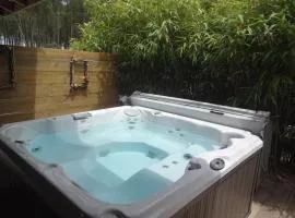Modern chalet and cozy private Jacuzzi
