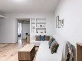 Eleven K 5 Guests 2 Private Parking Spaces
