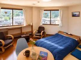 Bell tree 1min from Otsuki station