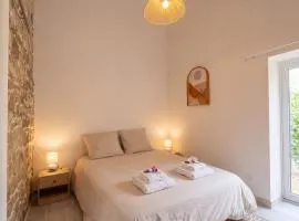 T2 et cour privée 300 m des bains thermaux