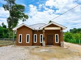 Khayra Homestay Private Pool