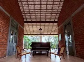Miralin Estate Bungalow