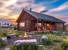 Upscale Designer Log Cabin Cozy Hot Tub Firepit