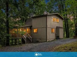 Mountain Views w Fire Pit Deck Grill & Amenities