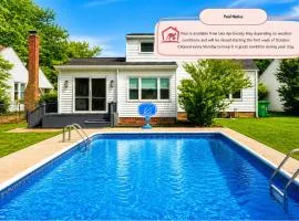 4 Bedroom Pool and Hot Tub Home Near Cleveland