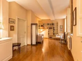 Il Gallo - Charming Apartment in Lucca Heart