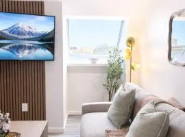 Spacious King 1BR by Wooster Square & Yale