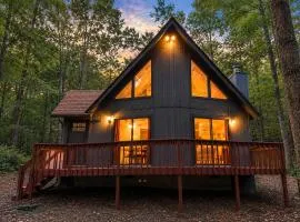 Hot Tub & Fire Pit: Cozy Pines Chalet in Poconos
