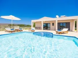Villa Pinelopi Tria