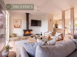 The Navigator with heated pool and spa