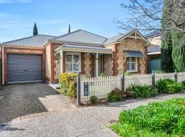 3BR modern spacious house for work groups, families with 2 King Beds