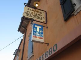 Albergo Al Platano, hotel v destinaci Caprino Veronese