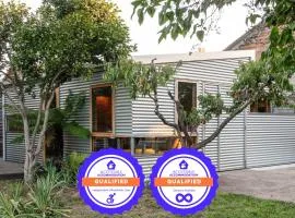 Suite Shed, Unique accessible private guest suite in Launceston