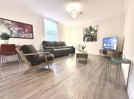 Stylish Traditional 2bed Ideally Located Free Prkg