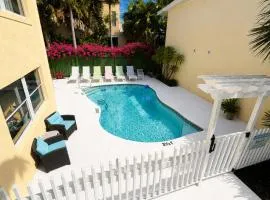2 bedroom Tropical Beach Getaway A