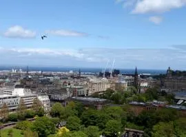Holiday Inn Express Edinburgh City West by IHG