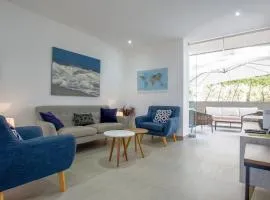 Ola Blanca Luxury Apt in San Bartolo, beachfront