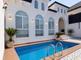 Airport Luxury Vila and Pool,Quiet and Cozy Stay