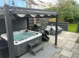 Modern cottage with hot tub
