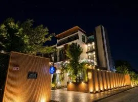 The Living Hotel SamutPrakan