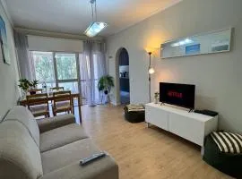 2BR Estoril Apartment - Near Estoril Beach & Cascais - Sleeps 4