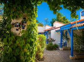 Hotel Des 4 Vents "Esprit Camargue" Parking Privé Gratuit, hotell sihtkohas Aigues-Mortes