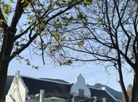 GROOT WITZENBERG - THE DUTCH COTTAGE - a private, peaceful retreat nestled on the slopes of the Witzenberg